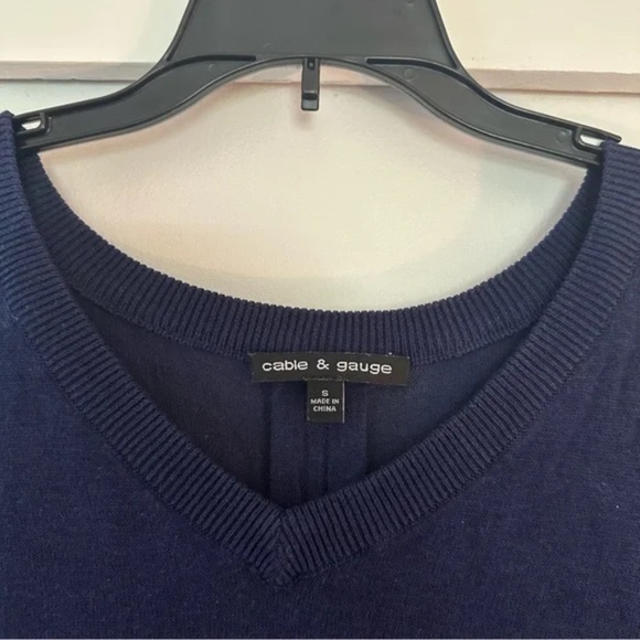 Cable & Gauge Lightweight Sweater - Picture 3 of 8